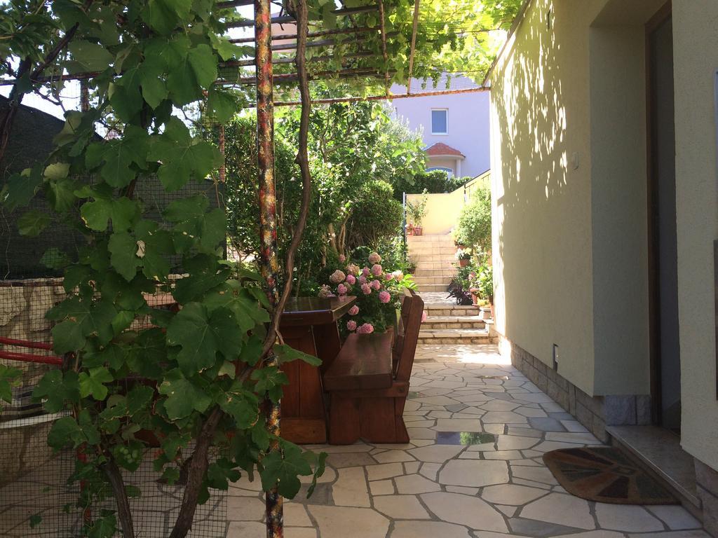 Apartment Kolundzic Novi Vinodolski Bilik gambar